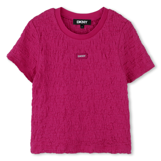 تي شيرت بأكمام قصيرة