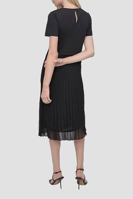 بلوزة برقبة دائرية S/S مع PL