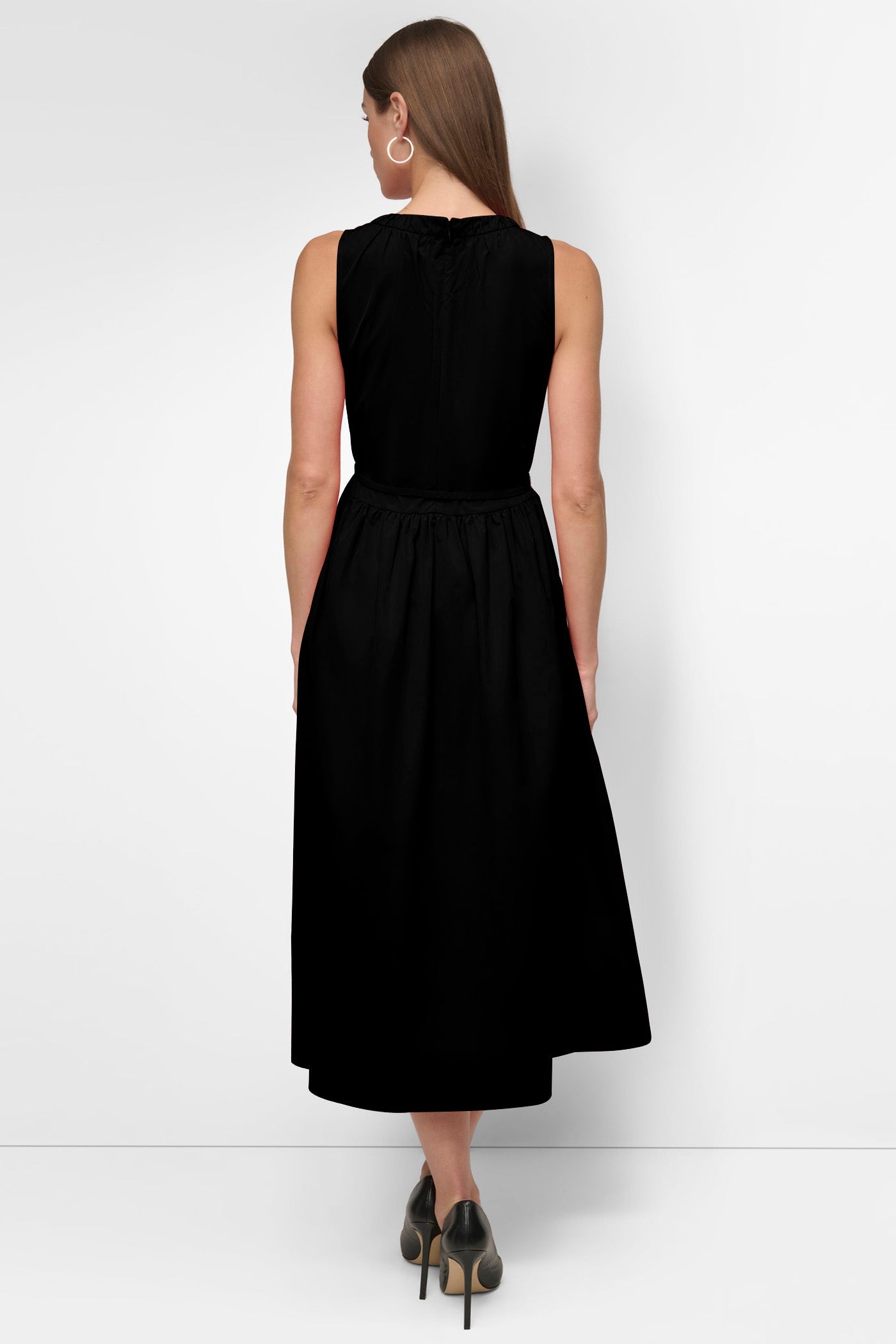 SLEEVELESS SHIRRING NECK MIDI DRESS