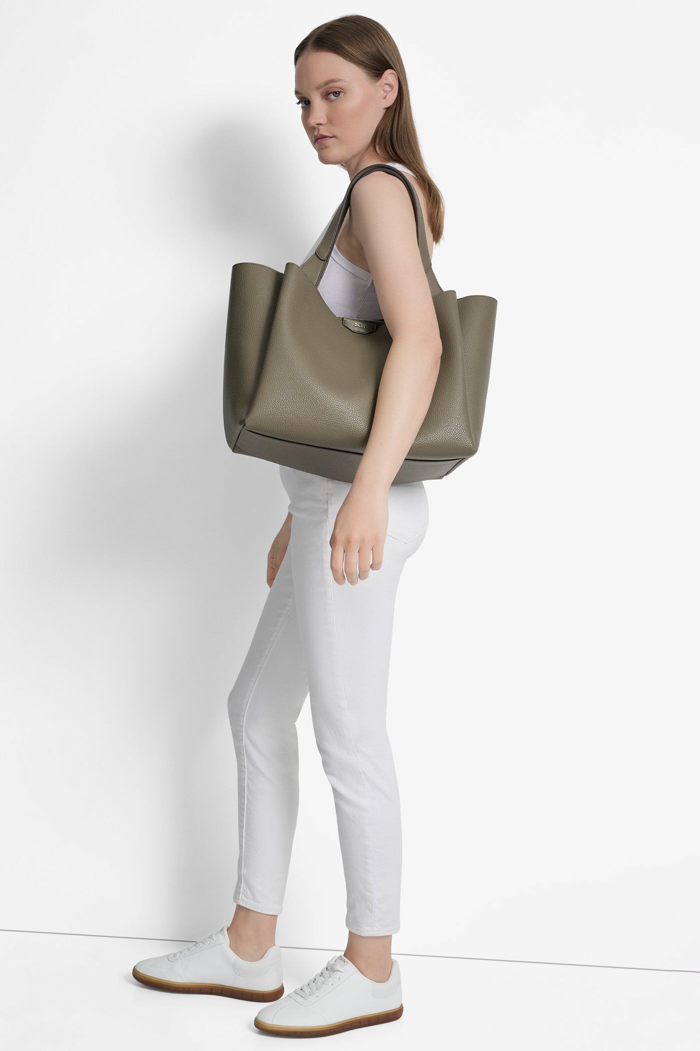 WILLA TOTE