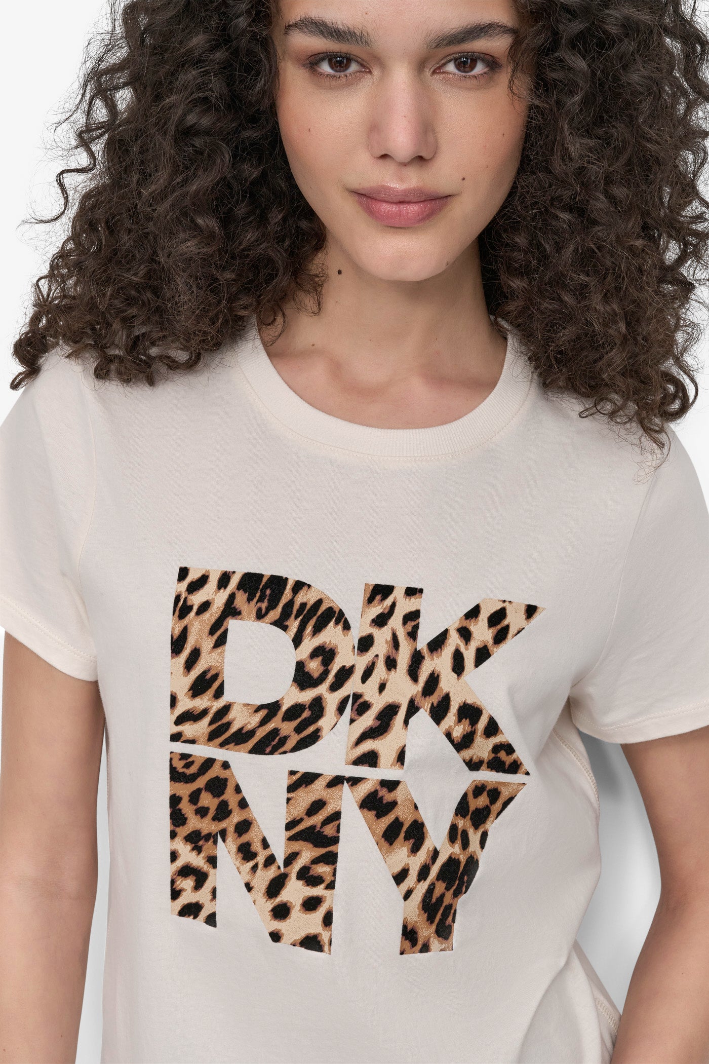 SHORT SLEEVED RELAXED FIT TEE