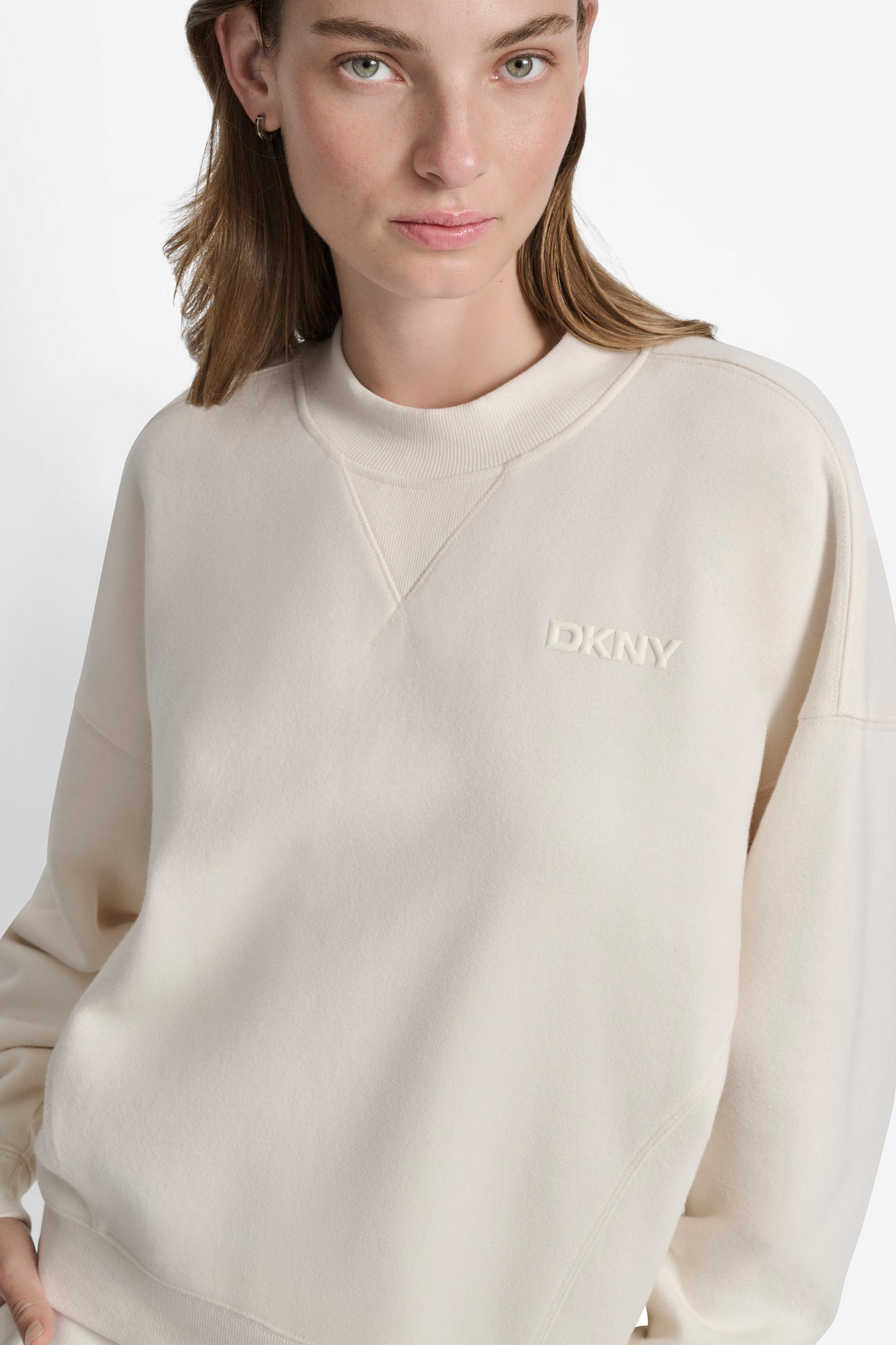 DKNY LOGO CREWNECK SWEATSHIRT