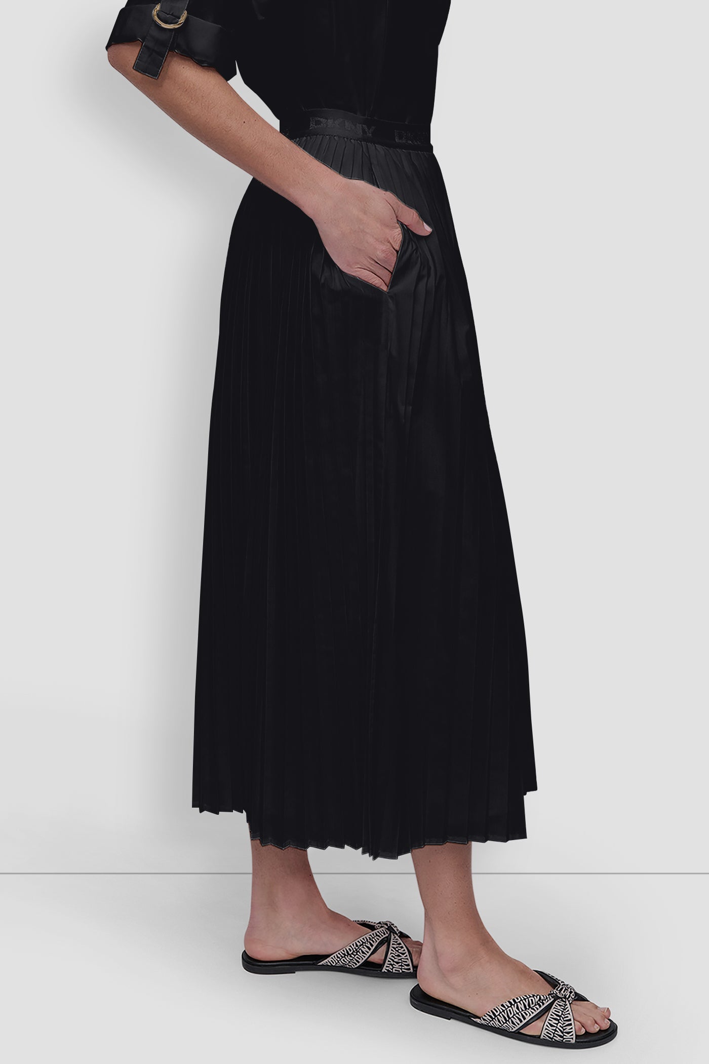 MIDI PLEATED SKIRT WITH LOGO