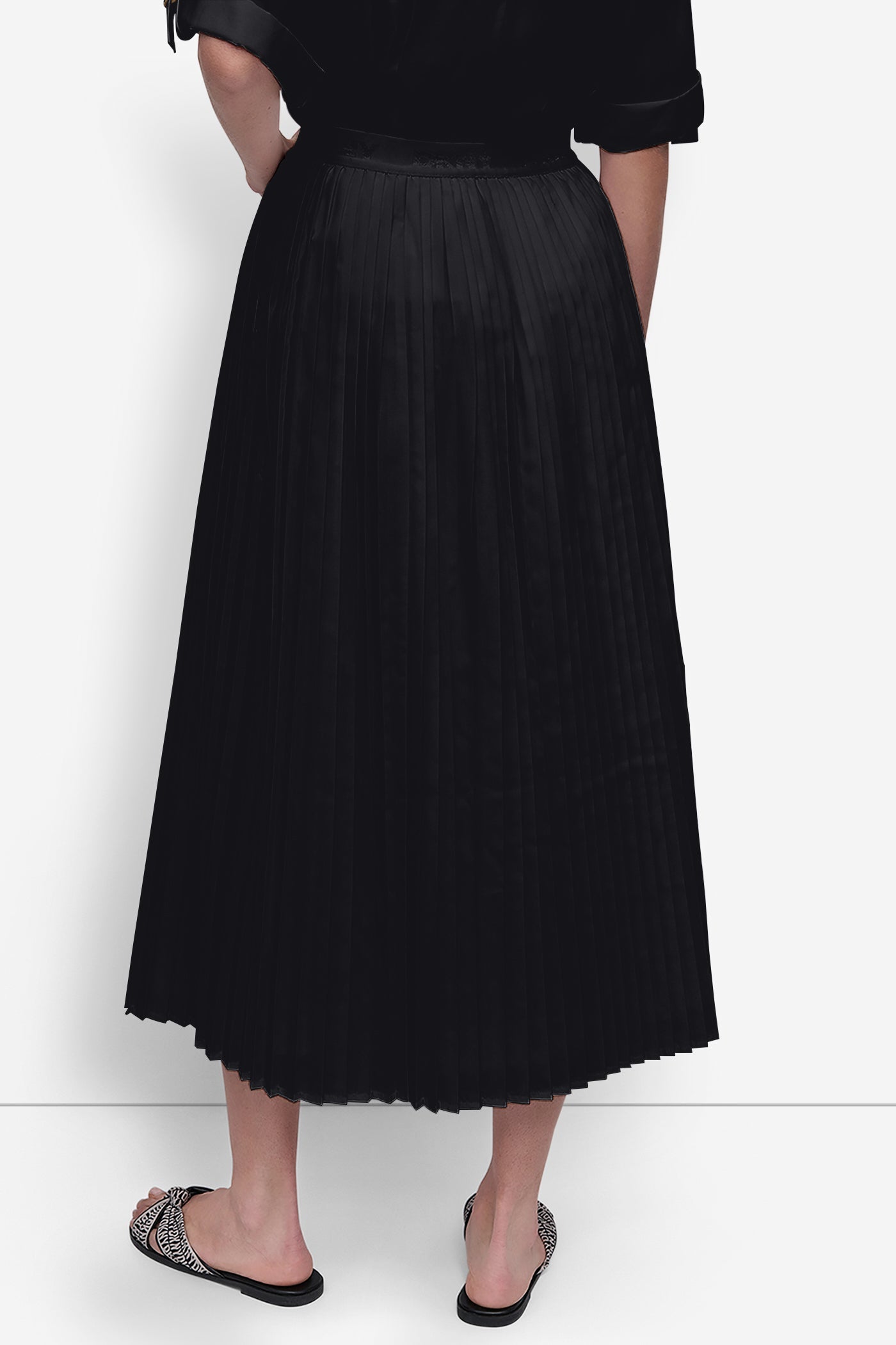 MIDI PLEATED SKIRT WITH LOGO