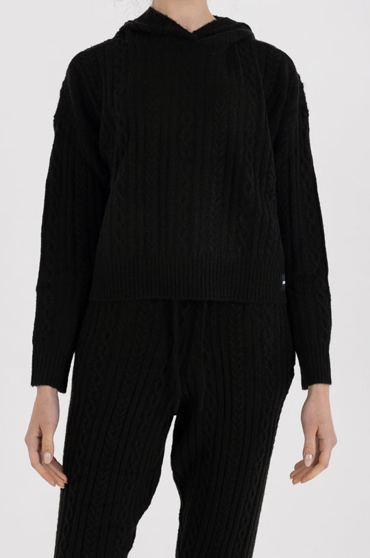 LONG SLEEVE CABLE SWEATER HOODIE