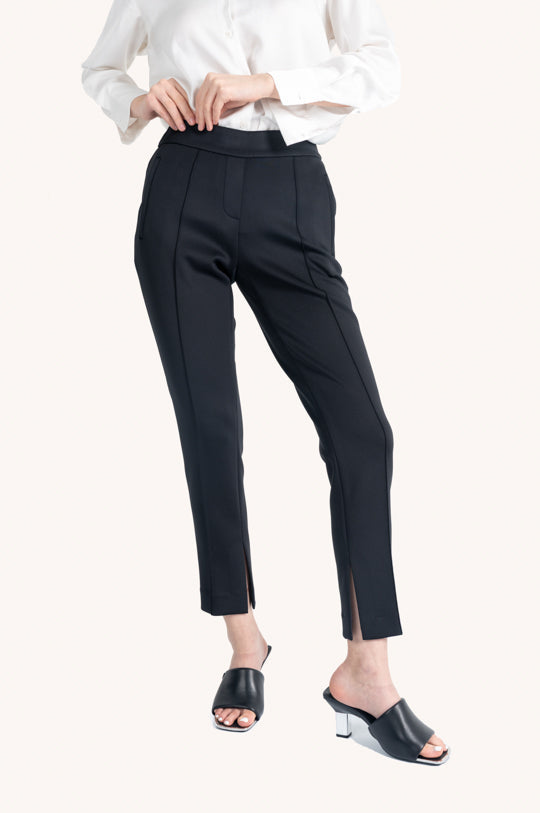 SCUBA CREPE PULL ON PANT