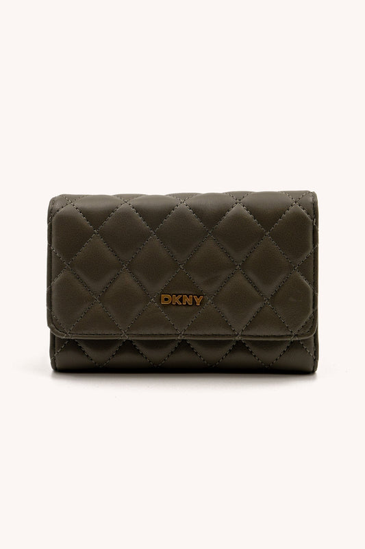 محفظة ترينا ثلاثية الطي