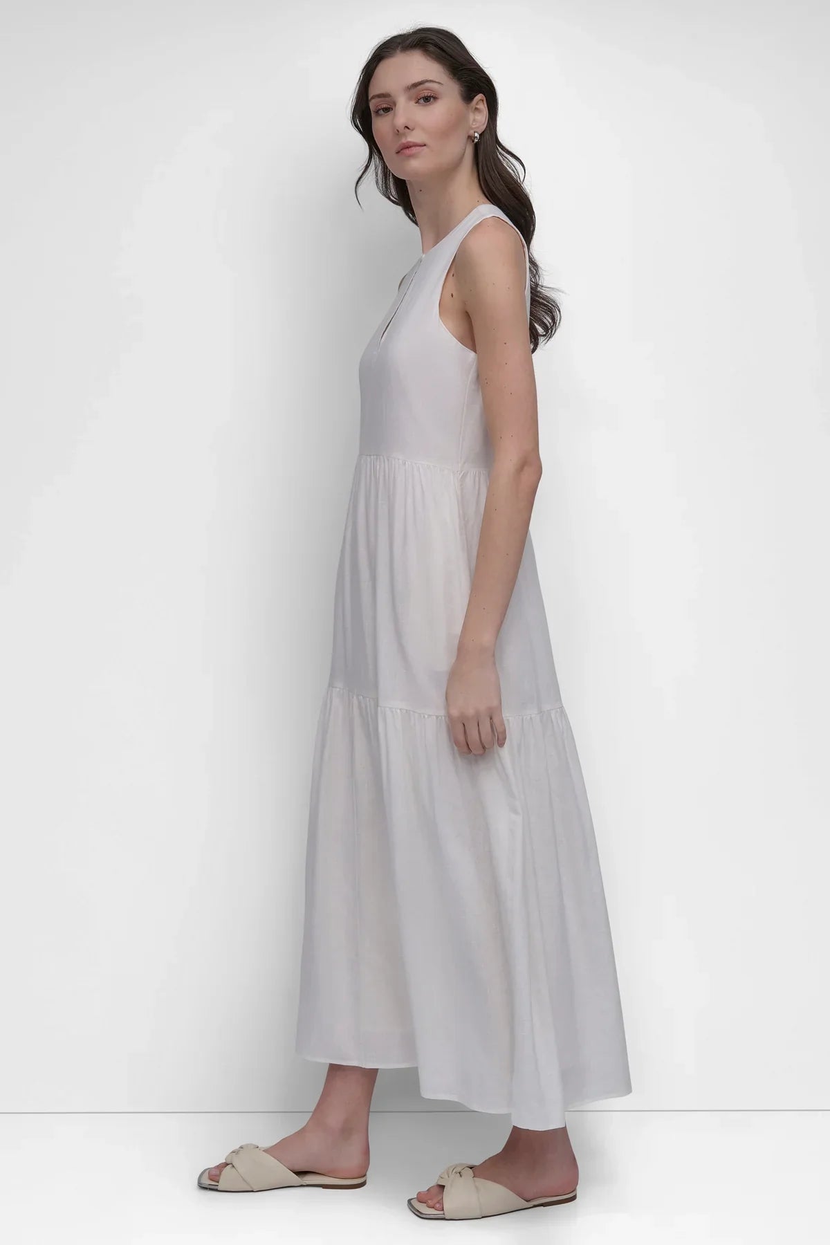 SLEEVELESS TIERED MAXI DRESS