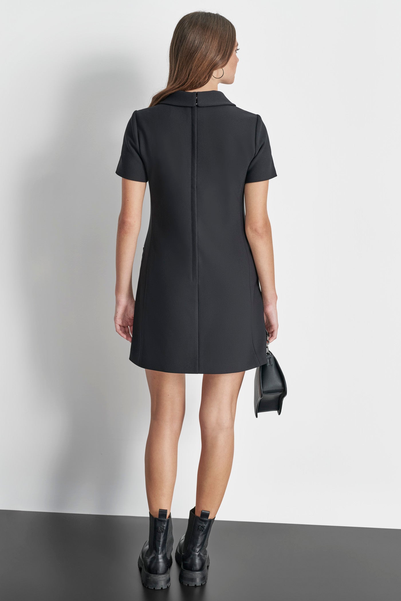 SMALL SLEEVE SHORT DRESS
