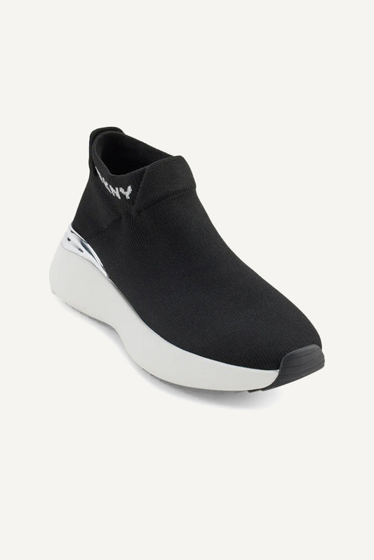 ZHAVIA SLIP ON SNEAKERS