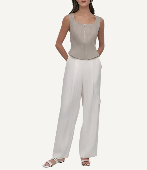 SLEEVELESS ZIP FRONT SEAMED TOP