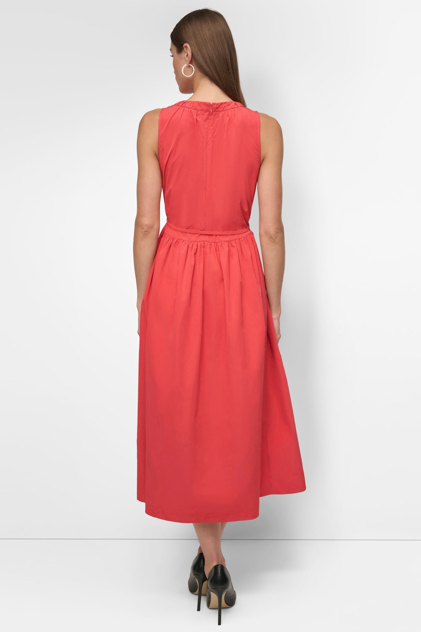 SLEEVELESS SHIRRING NECK MIDI DRESS