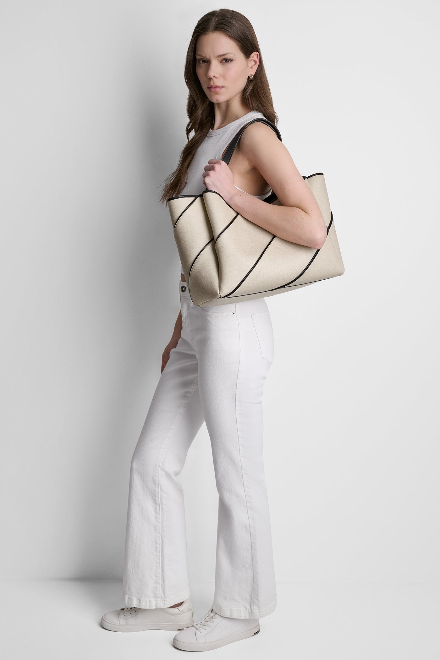WILLA TOTE