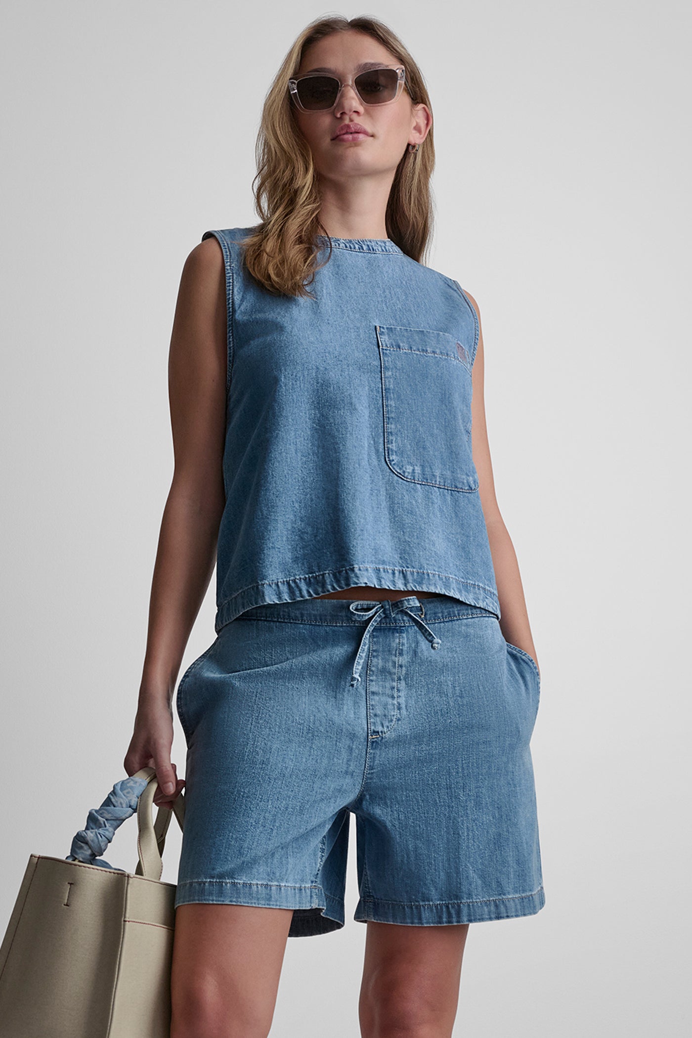 A LINE SLEEVELESS TOP