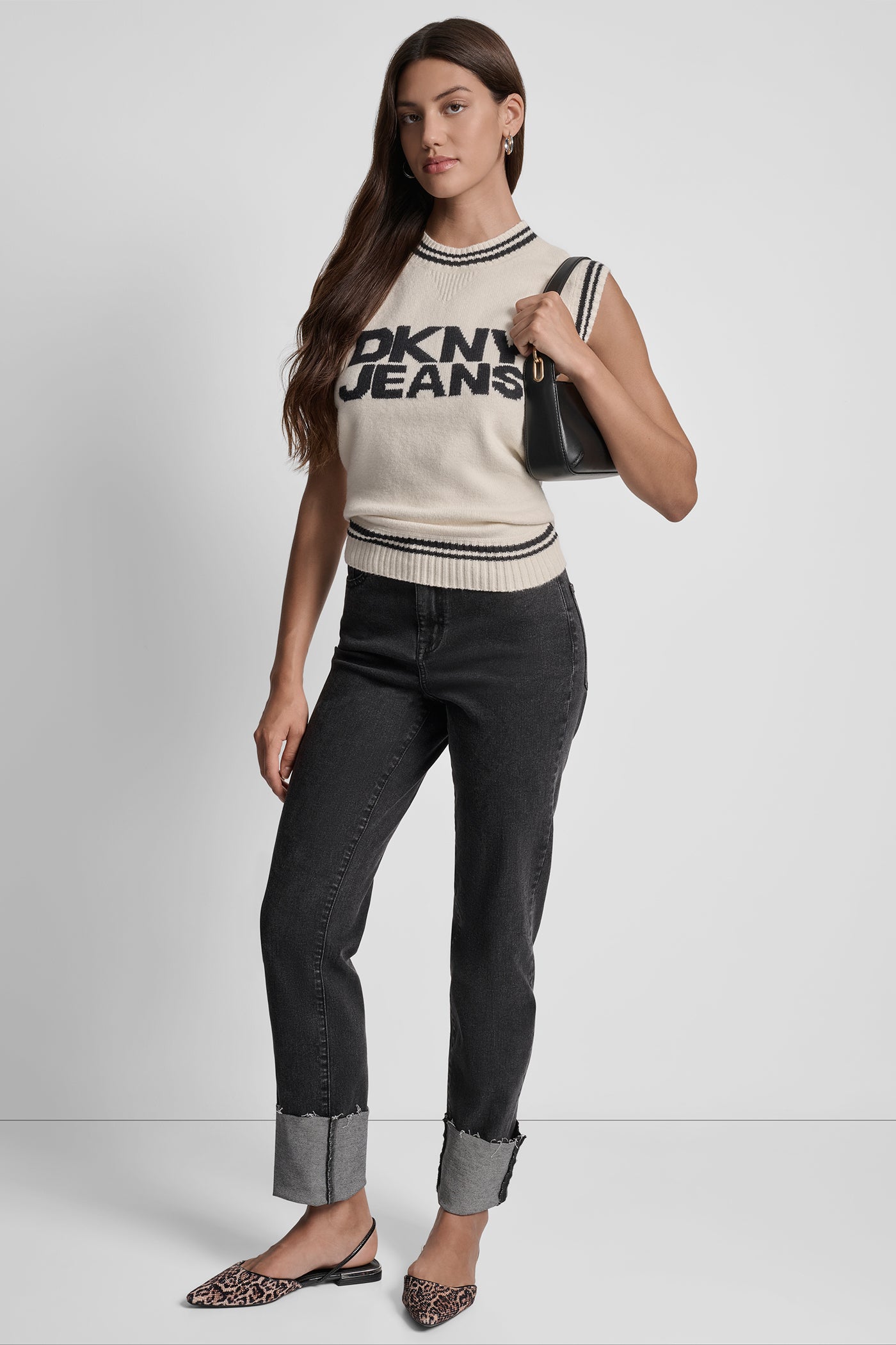 SLEEVELESS CREW NECK