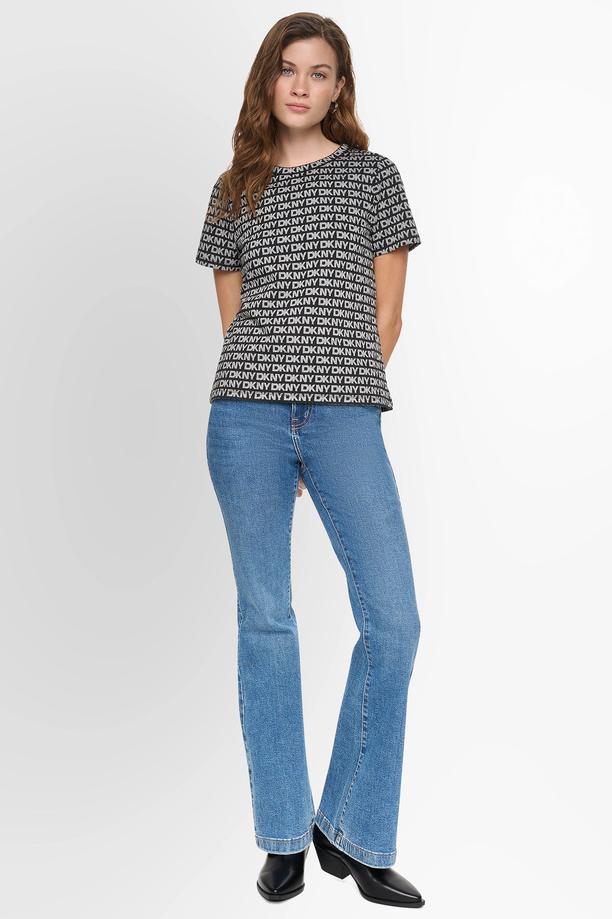 ESSENTIAL LOGO TEE