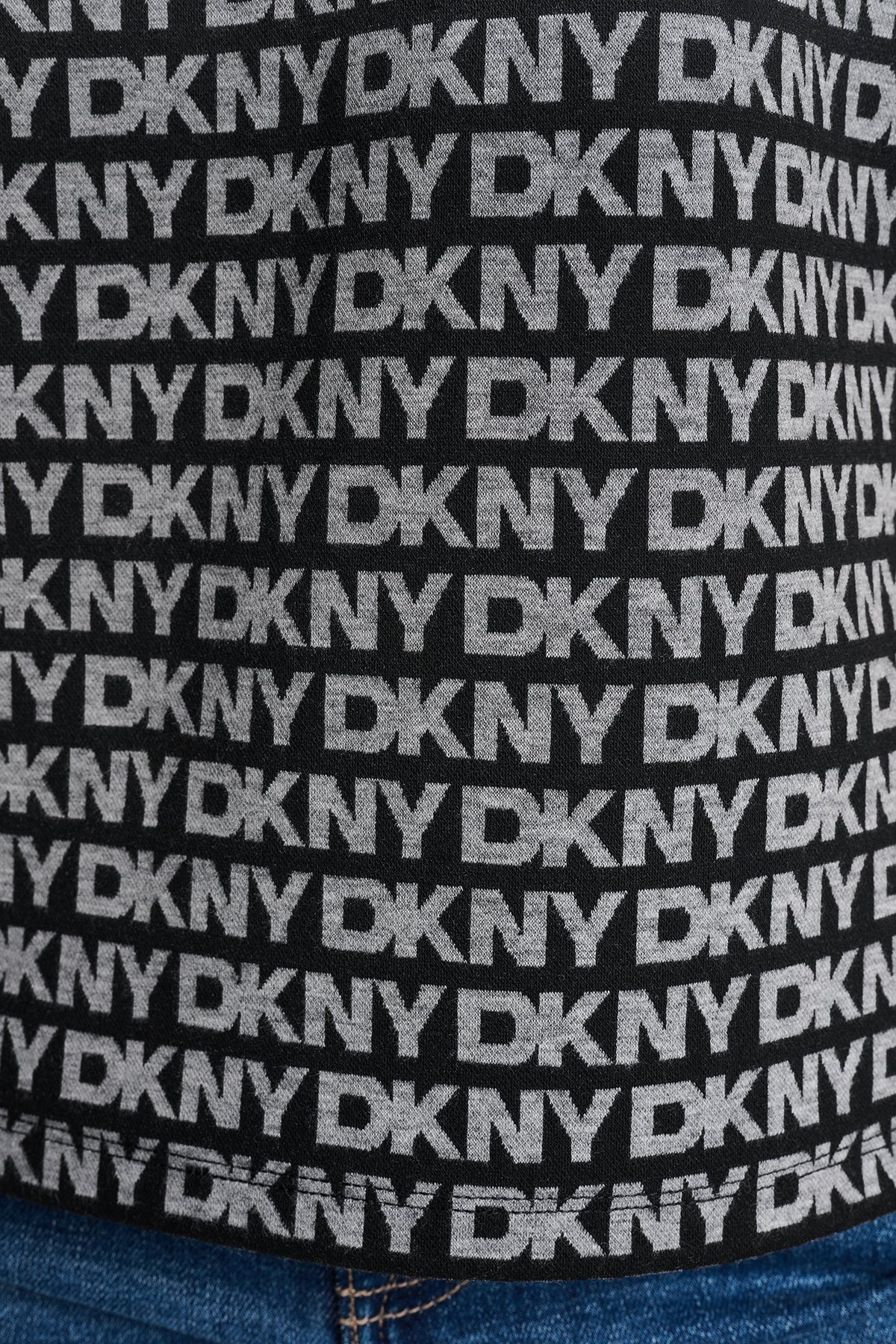 ESSENTIAL LOGO TEE