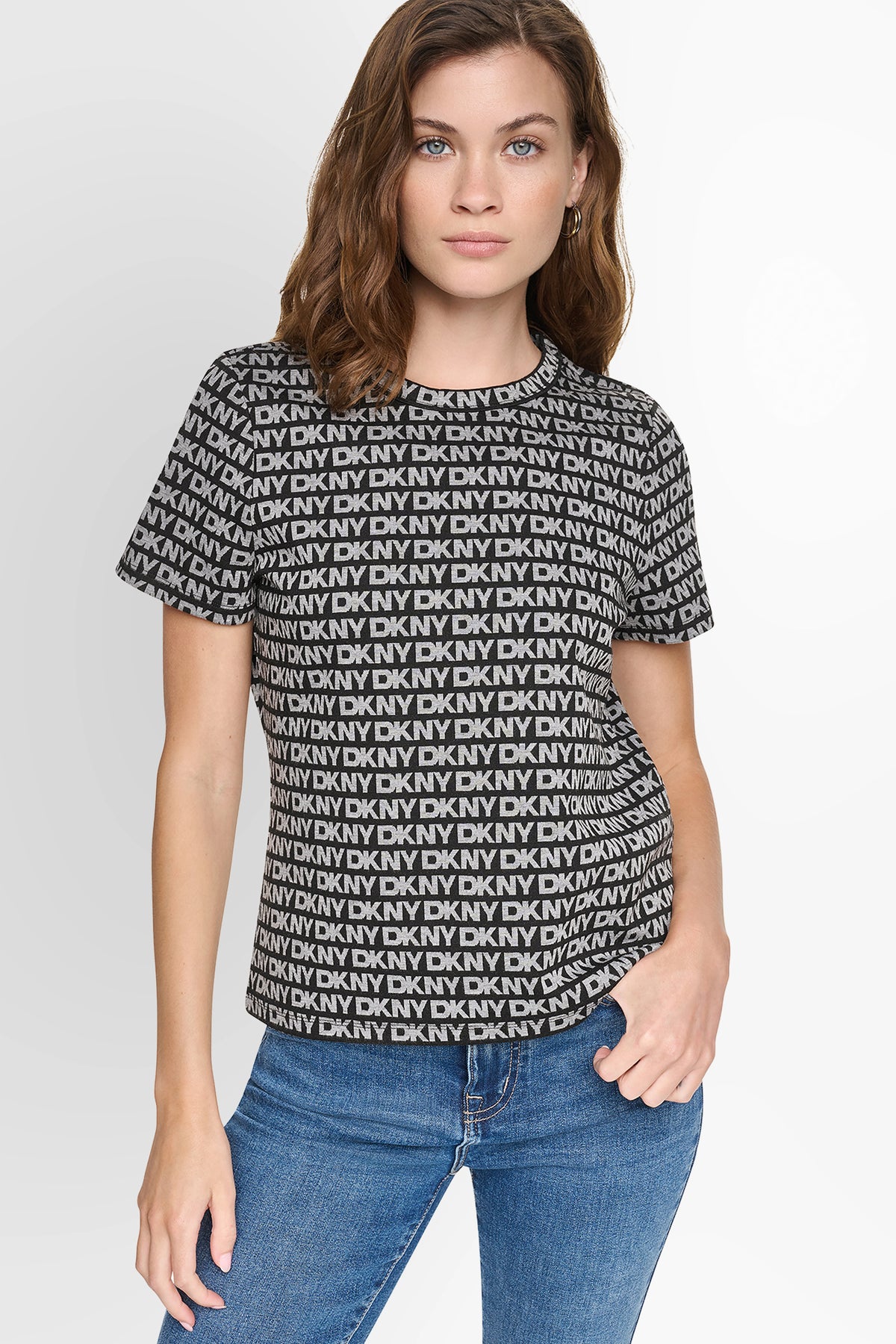 ESSENTIAL LOGO TEE