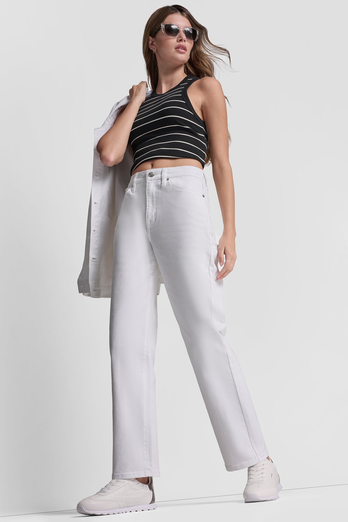 بنطال كلاسيكي بخصر مرتفع وقصة مستقيمة