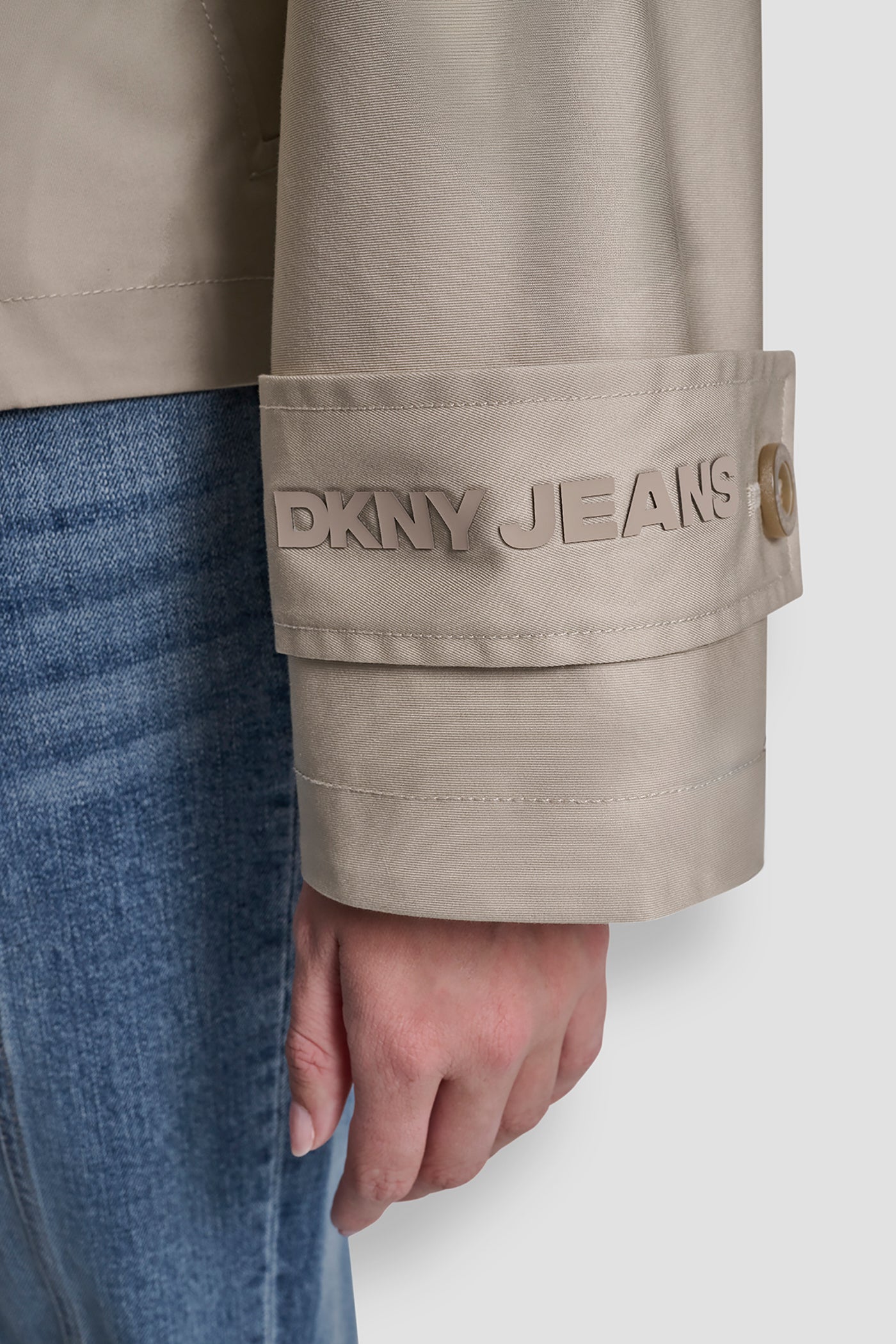 SHORT SINGLE BREASTED JACKET