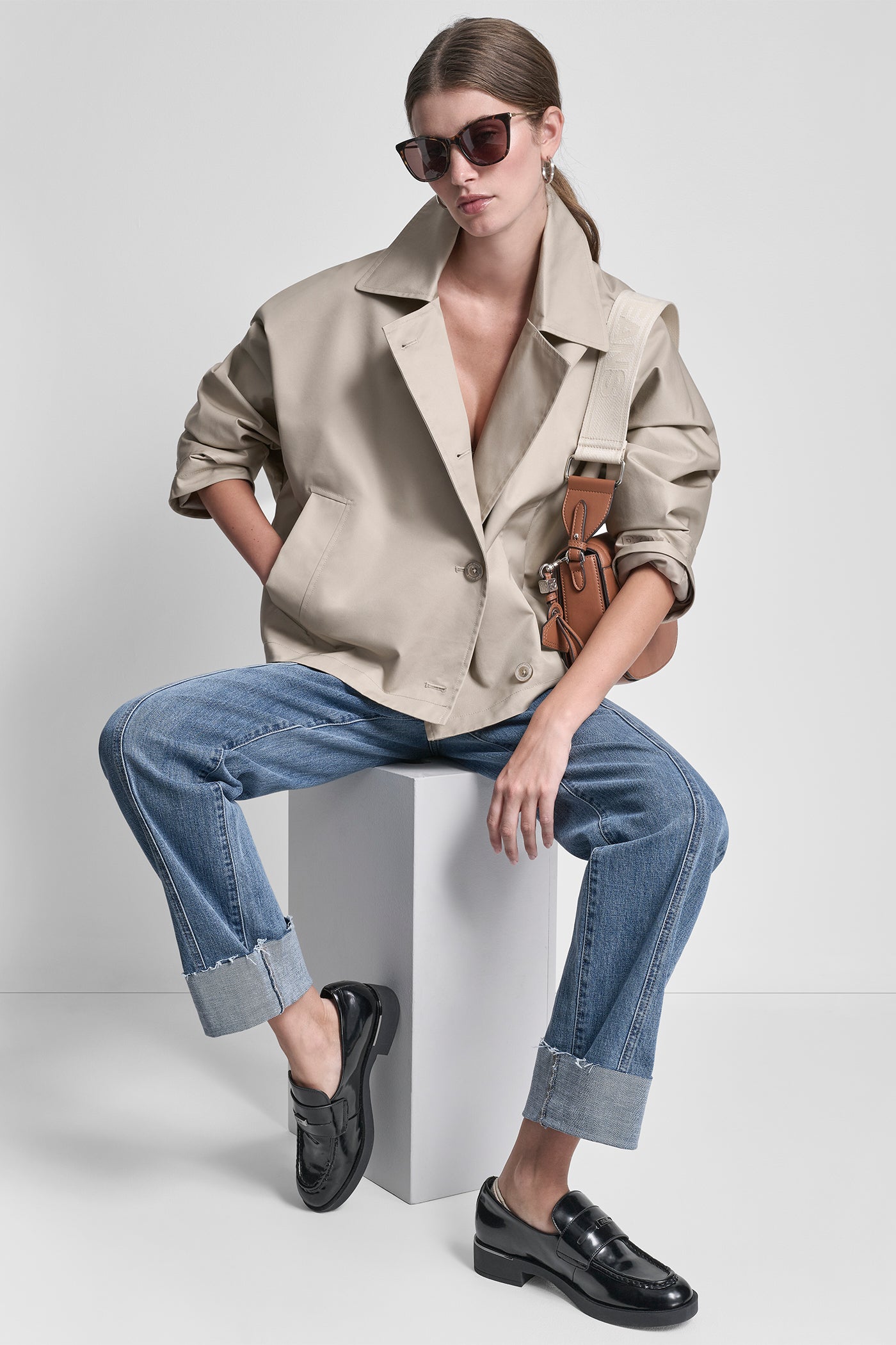 SHORT SINGLE BREASTED JACKET