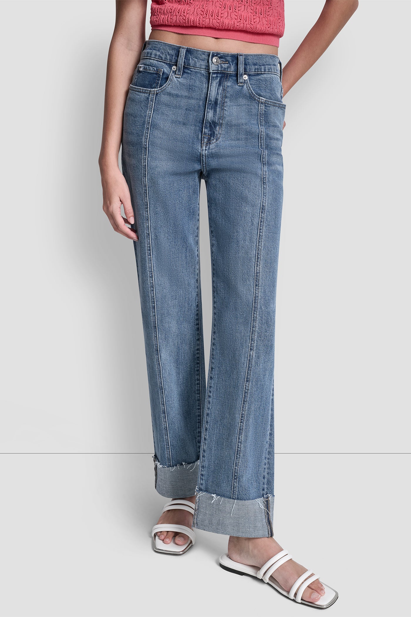 بنطال كلاسيكي بخصر مرتفع وتصميم مُحاك