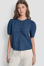 بلوزة بأكمام قصيرة منفوخة