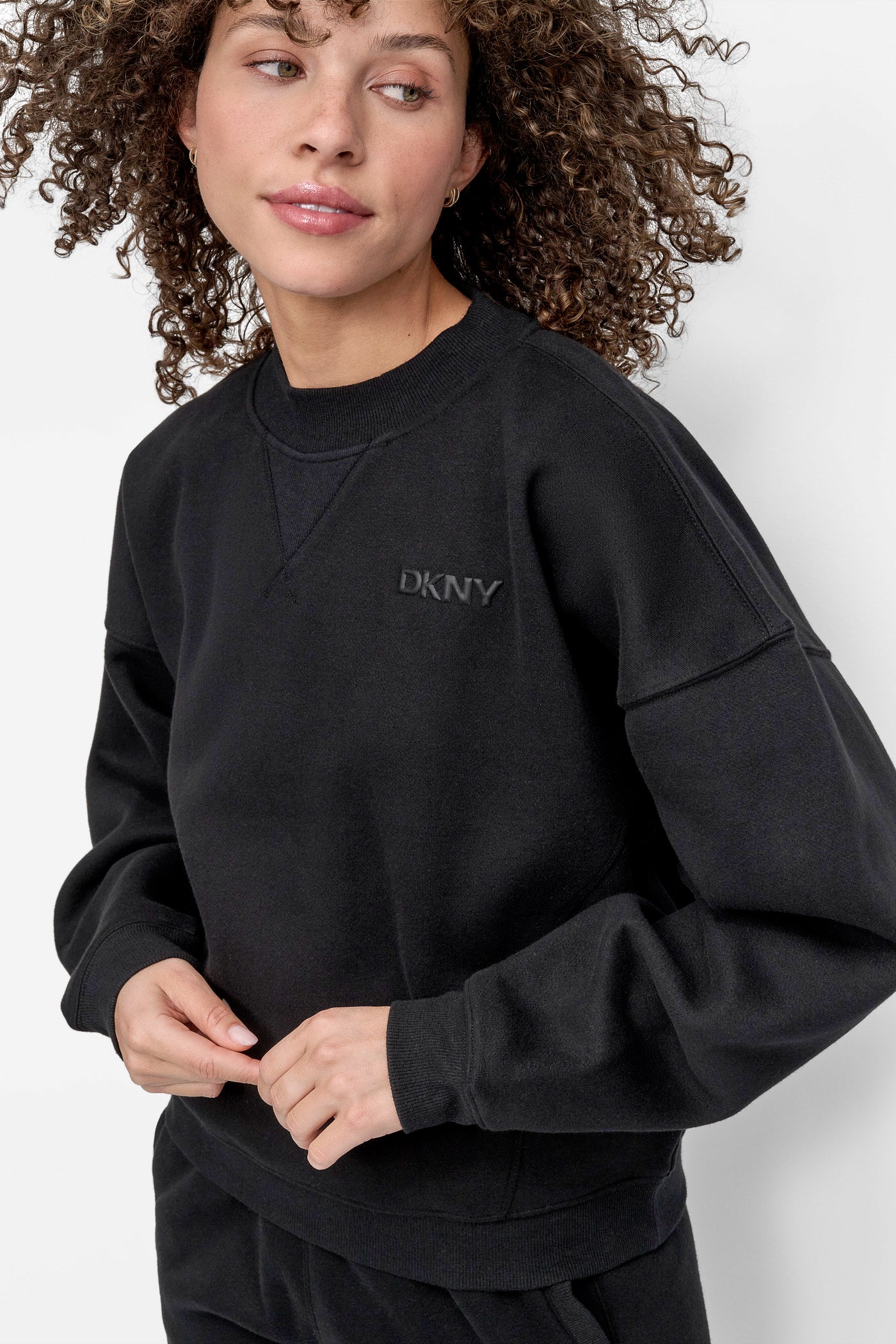 DKNY LOGO CREWNECK SWEATSHIRT