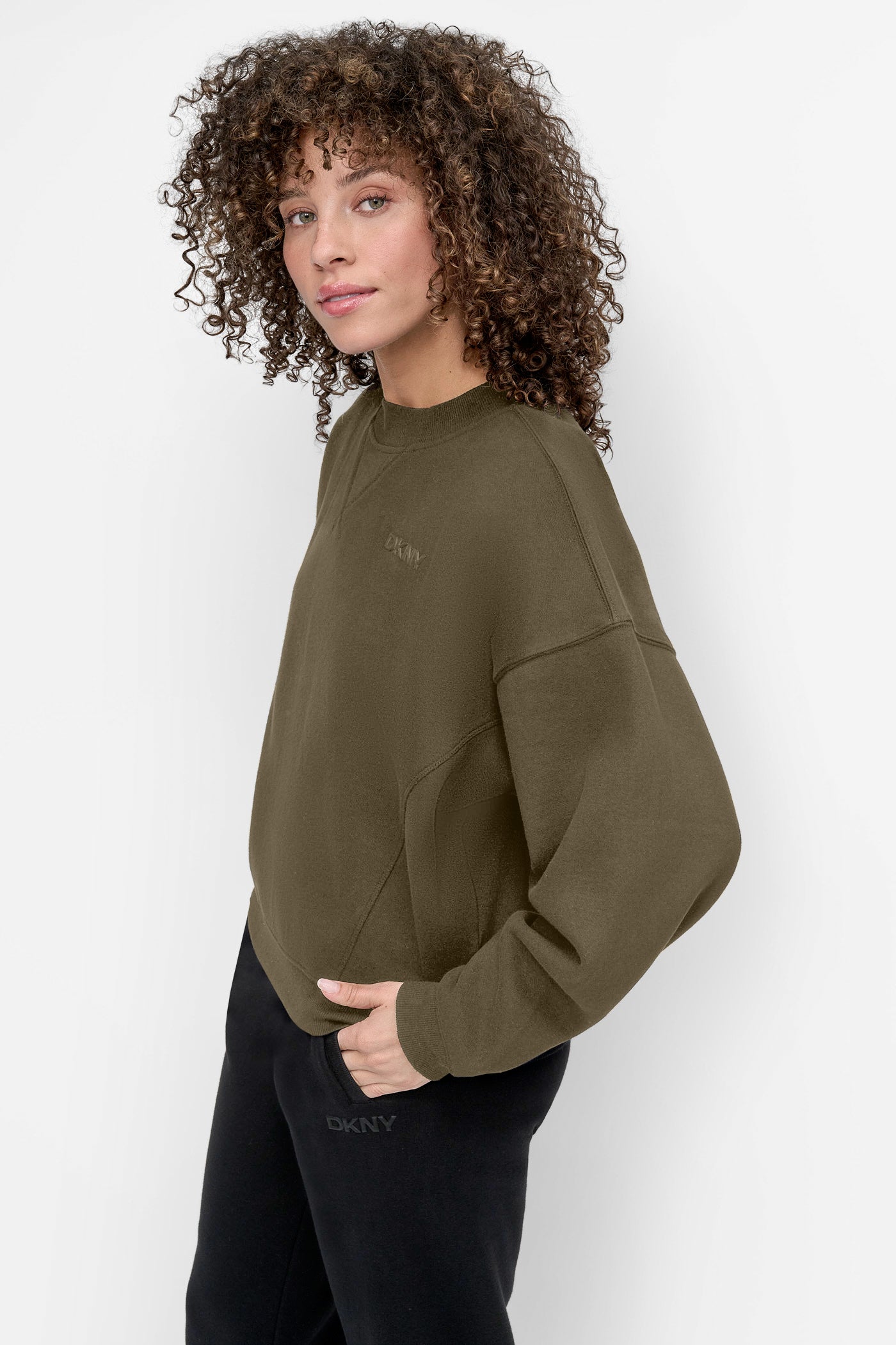 DKNY LOGO CREWNECK SWEATSHIRT