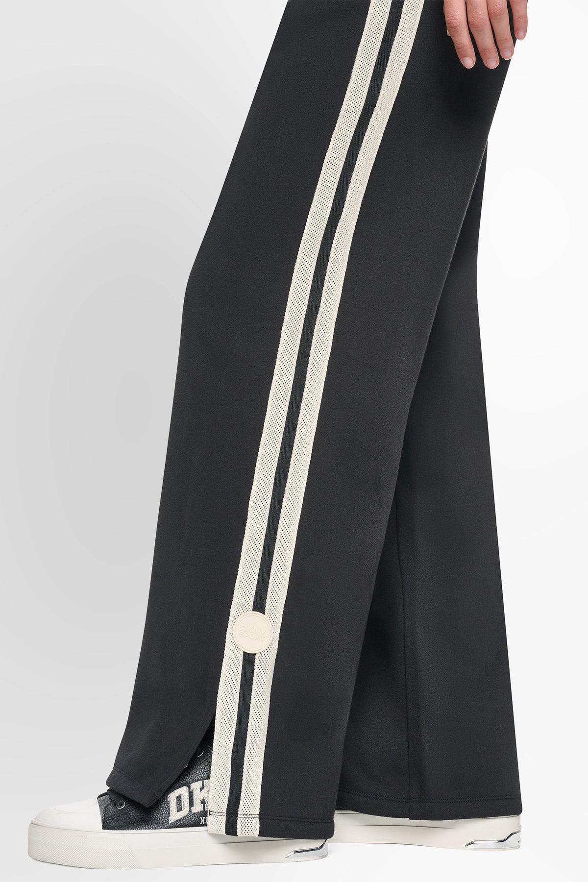HIGH-RISE STRAIGHT LEG TRACK PANT