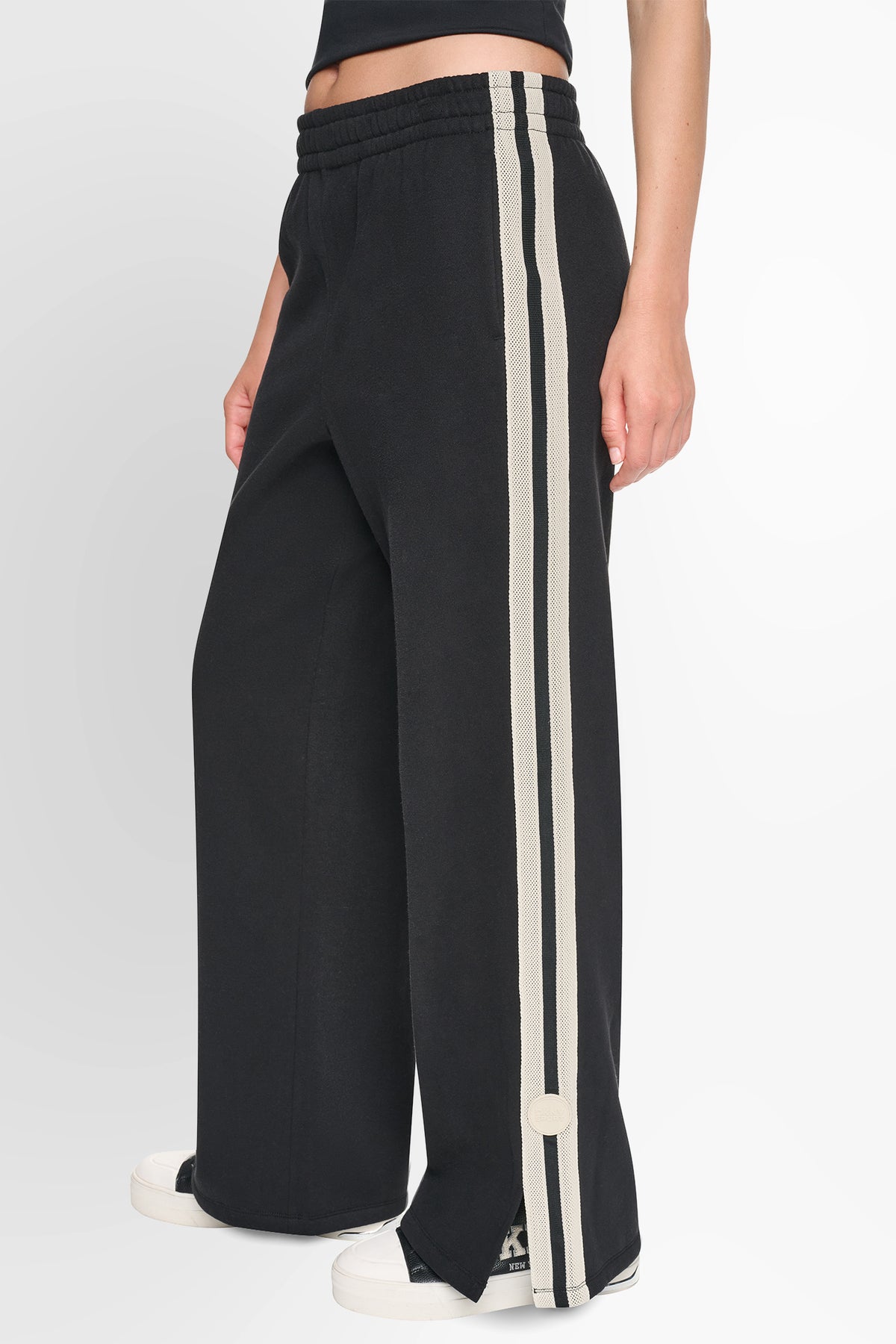 HIGH-RISE STRAIGHT LEG TRACK PANT