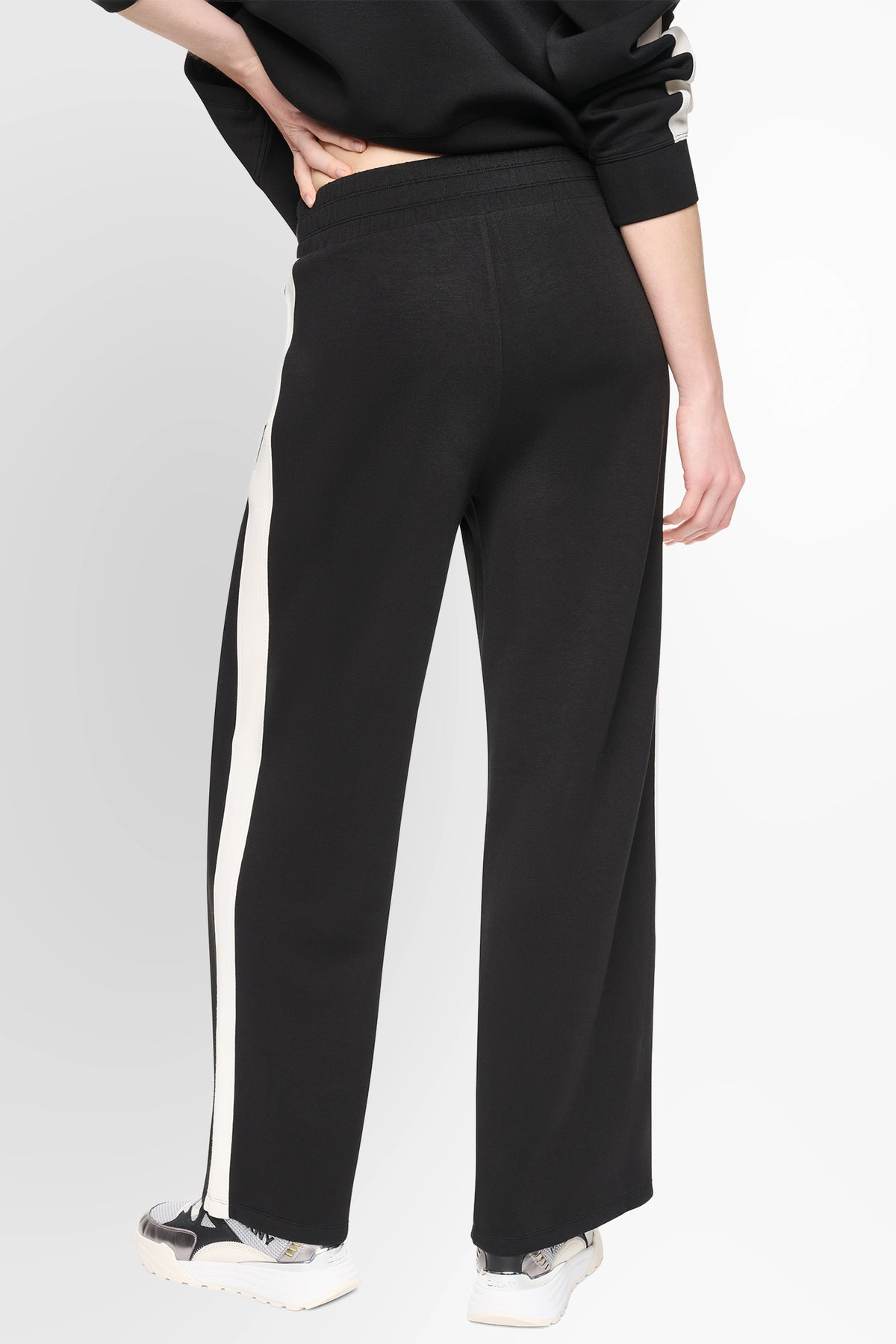 HIGH-RISE STRIPED WIDE-LEG PANT