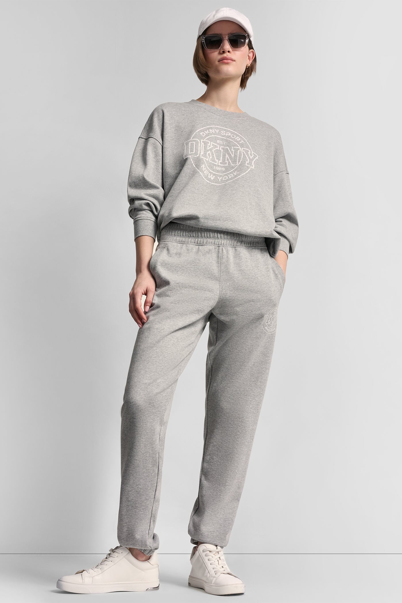 DKNY COLLEGIATE MEDA