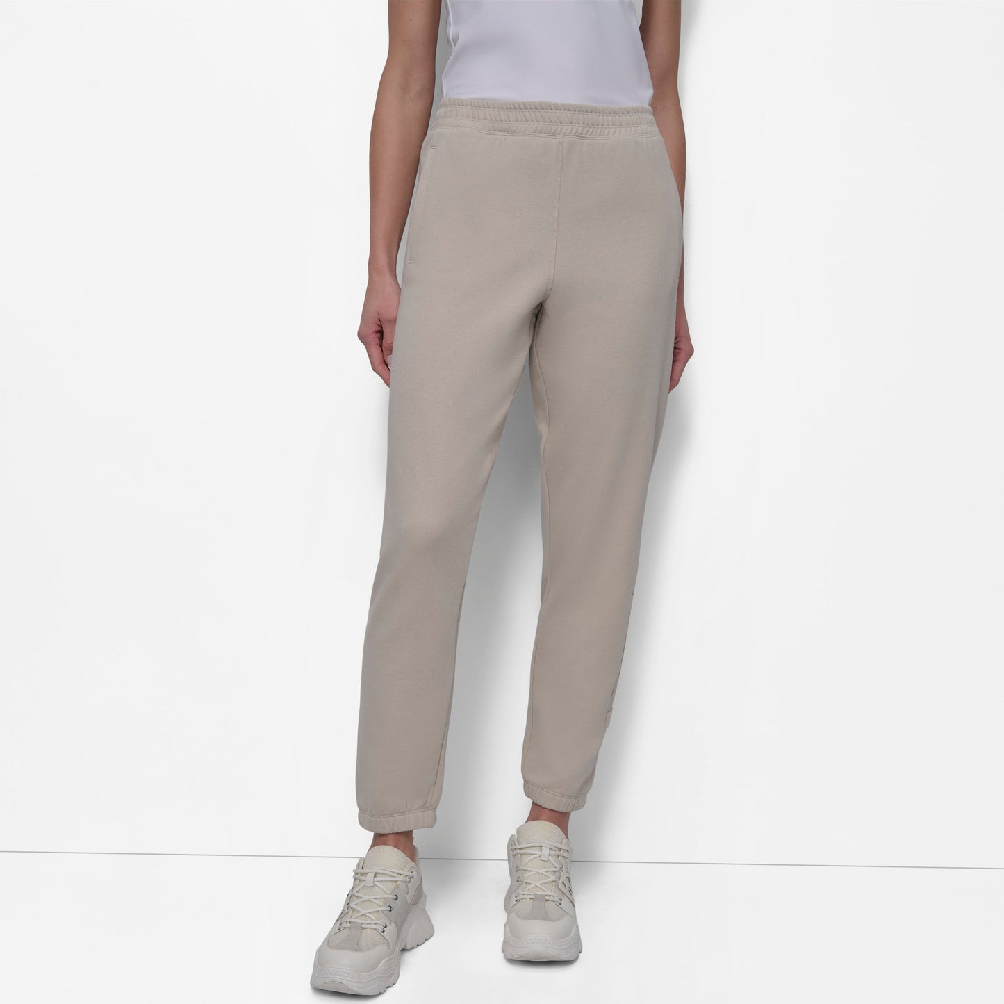 EMBROIDERED LOGO JOGGER