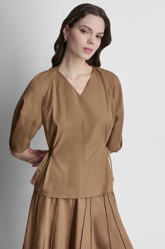 3/4 BARREL SLEEVE V-NECK TOP