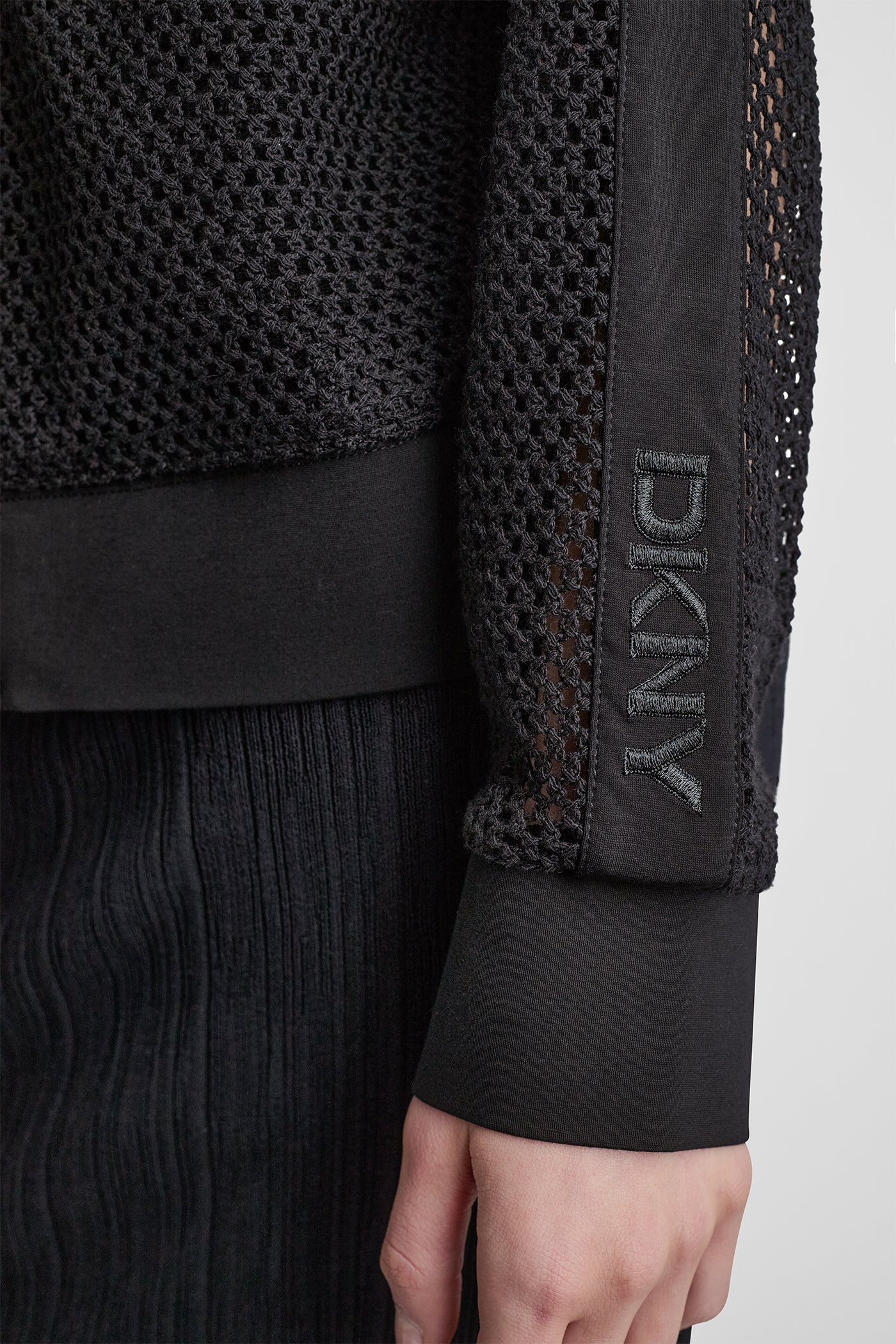 LONG SLEEVE LOGO TRIM RUMPLE