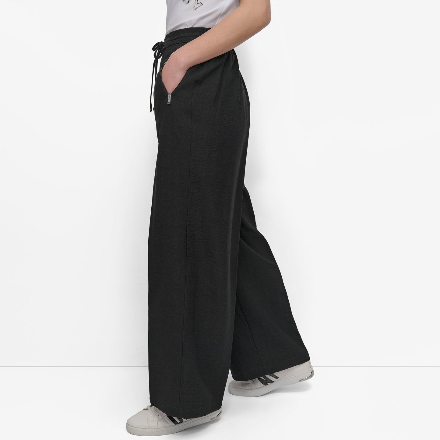 PULL ON DRAWSTRING PANTS