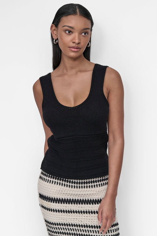 COTTON VNECK TOP