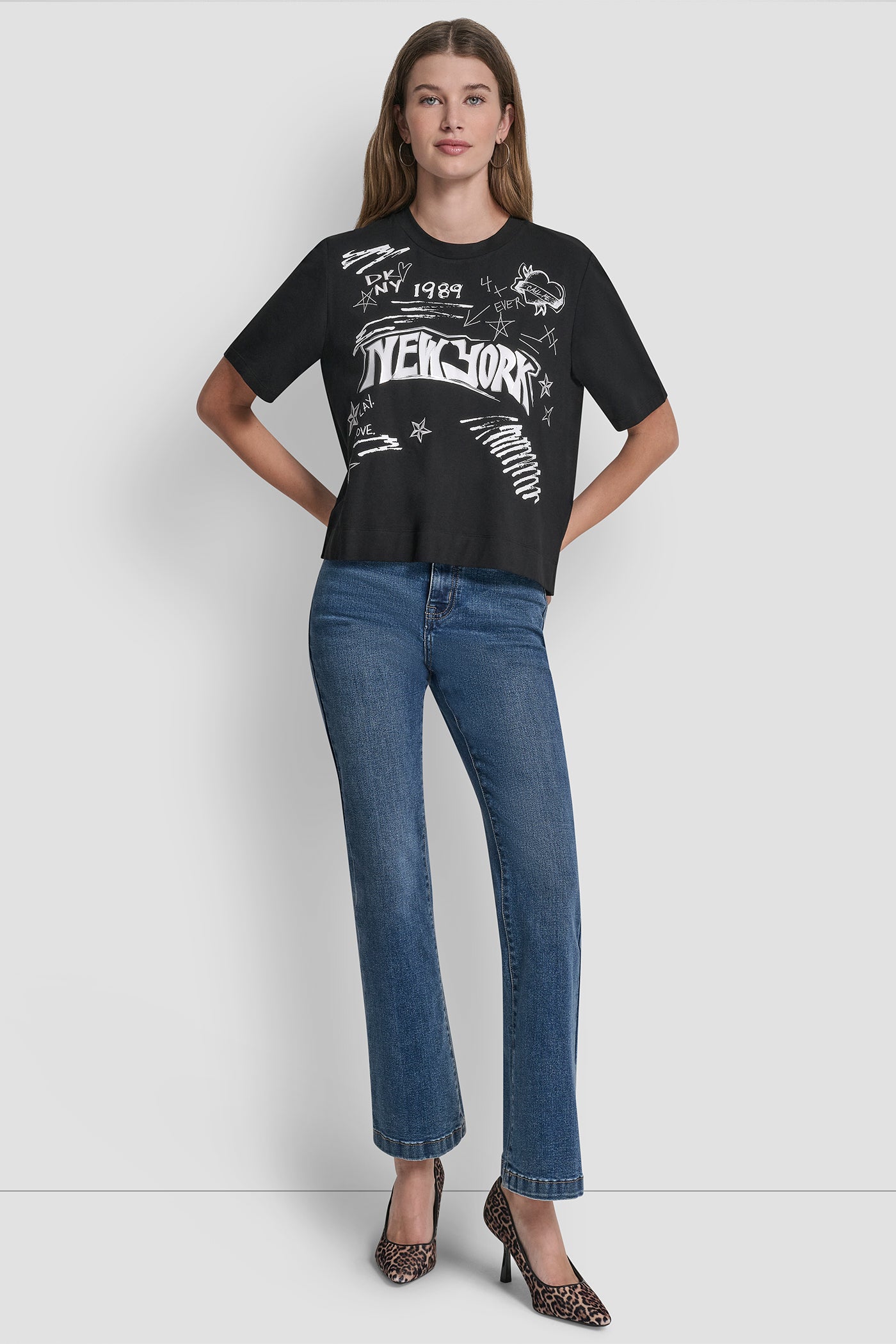 بلوزة نوت بوك 1989 بأكمام قصيرة