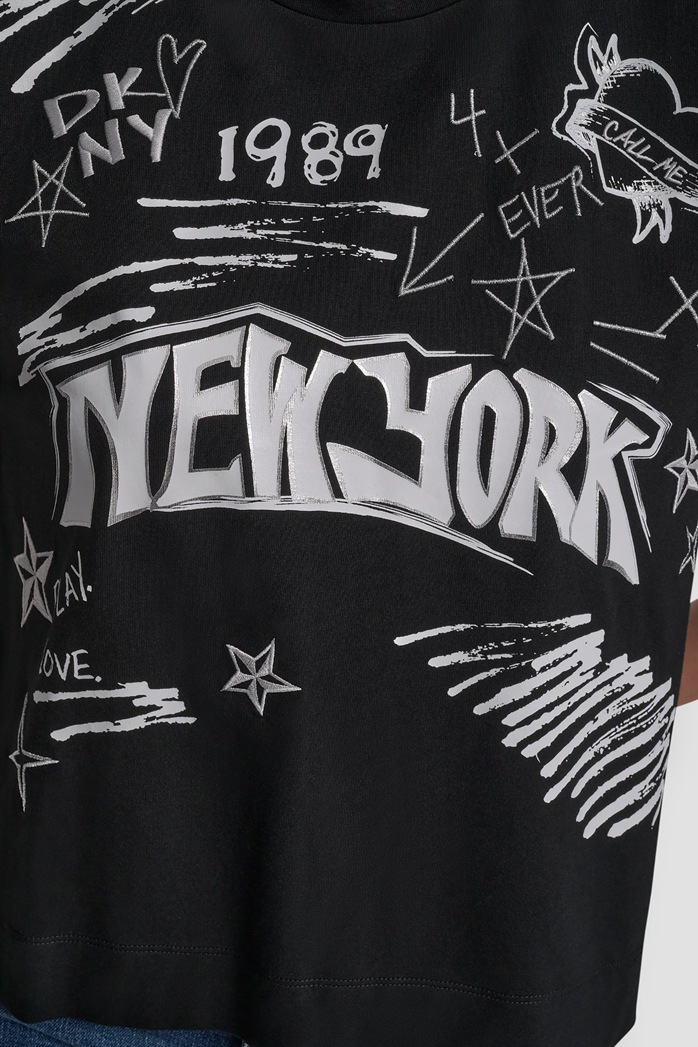 بلوزة نوت بوك 1989 بأكمام قصيرة