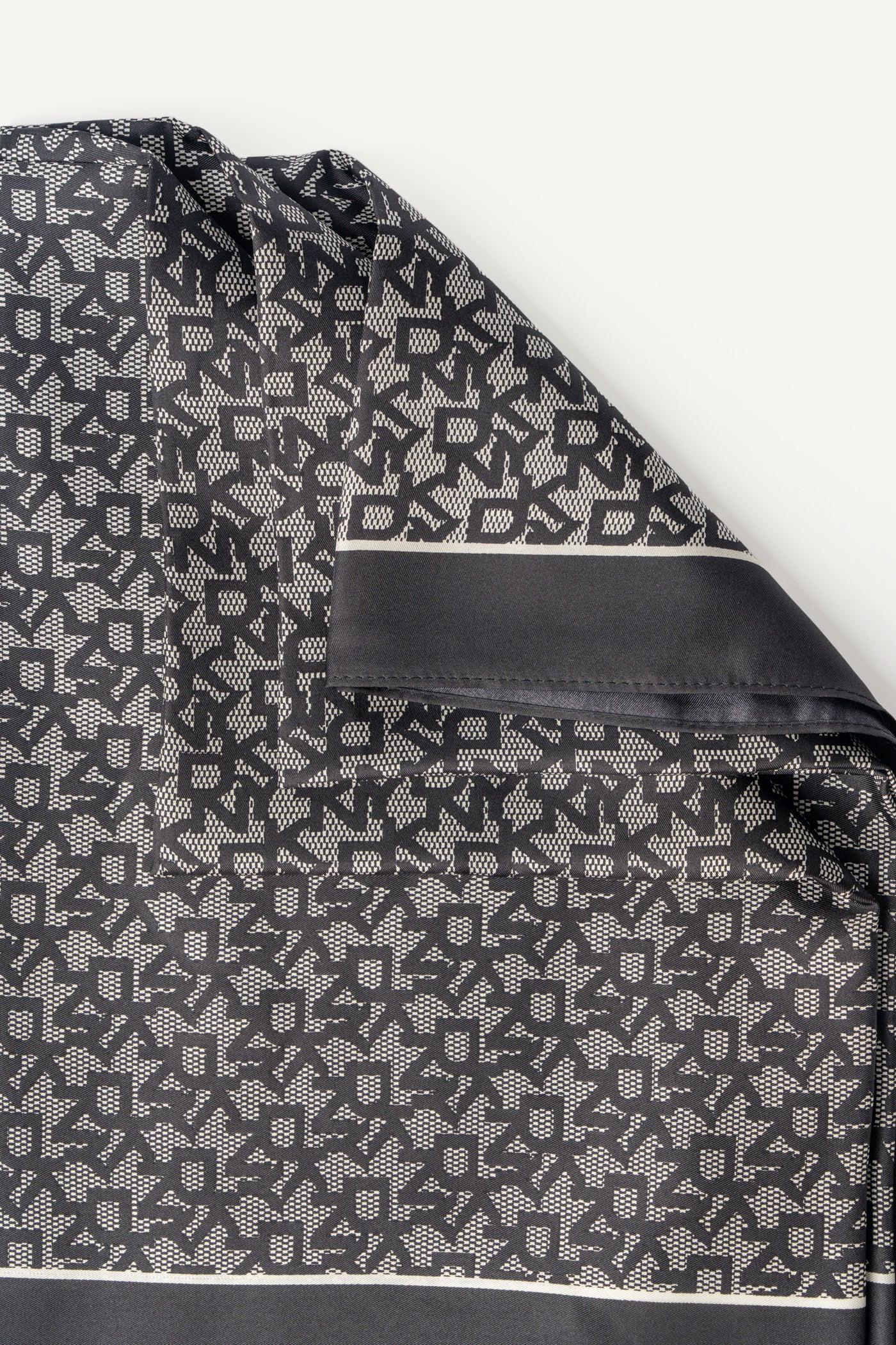 SQUARE BLOCK LOGO SCARF