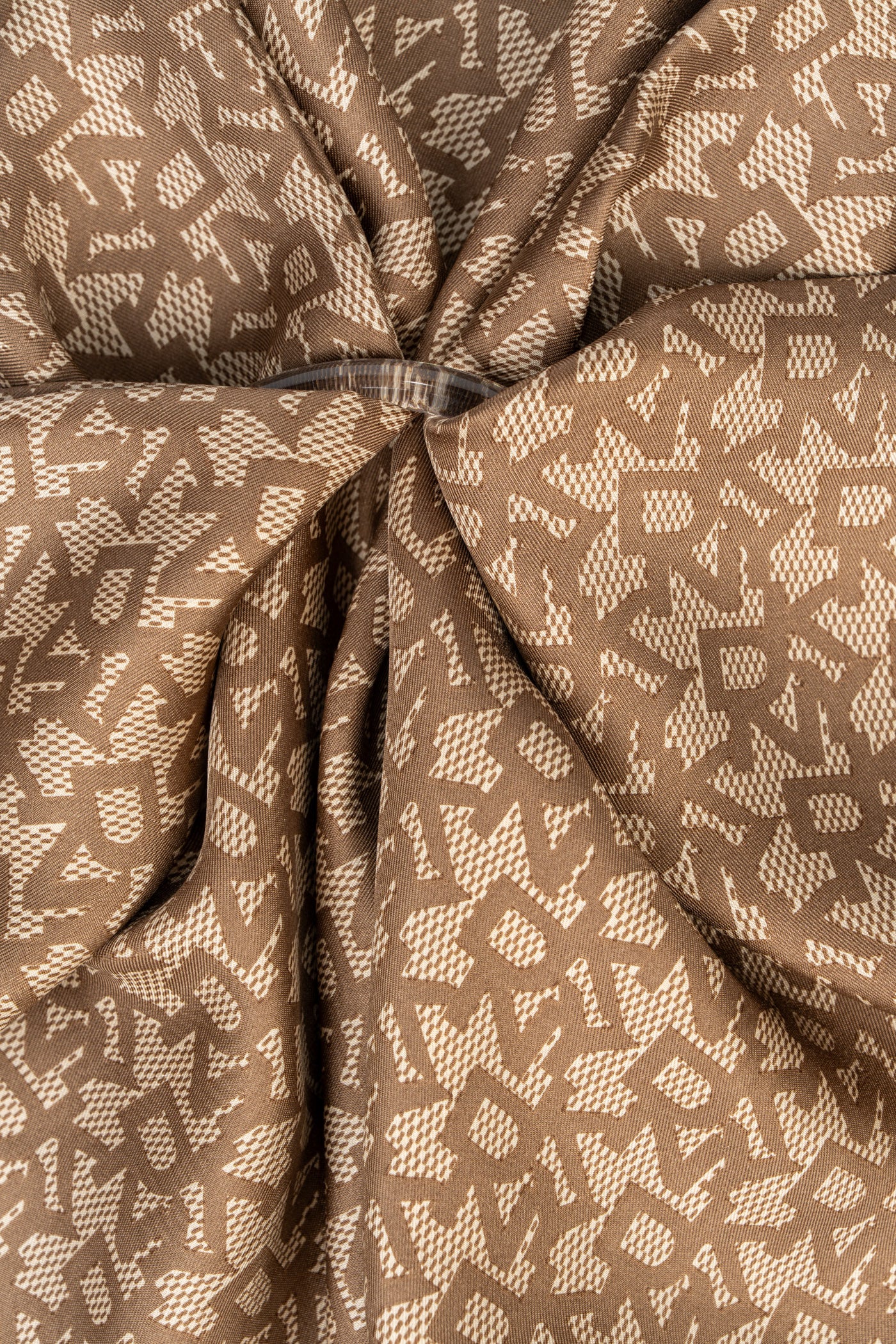 OBLONG BLOCK LOGO SCARF