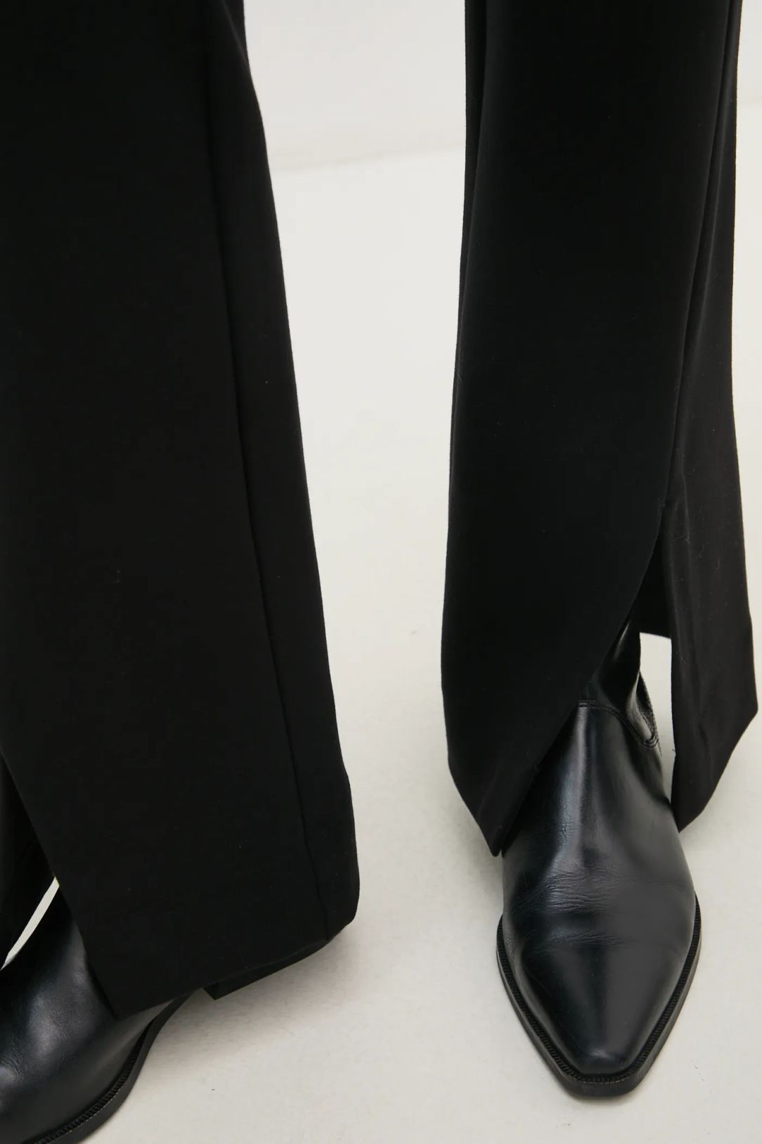 FRONT SLIT FLARE PANT