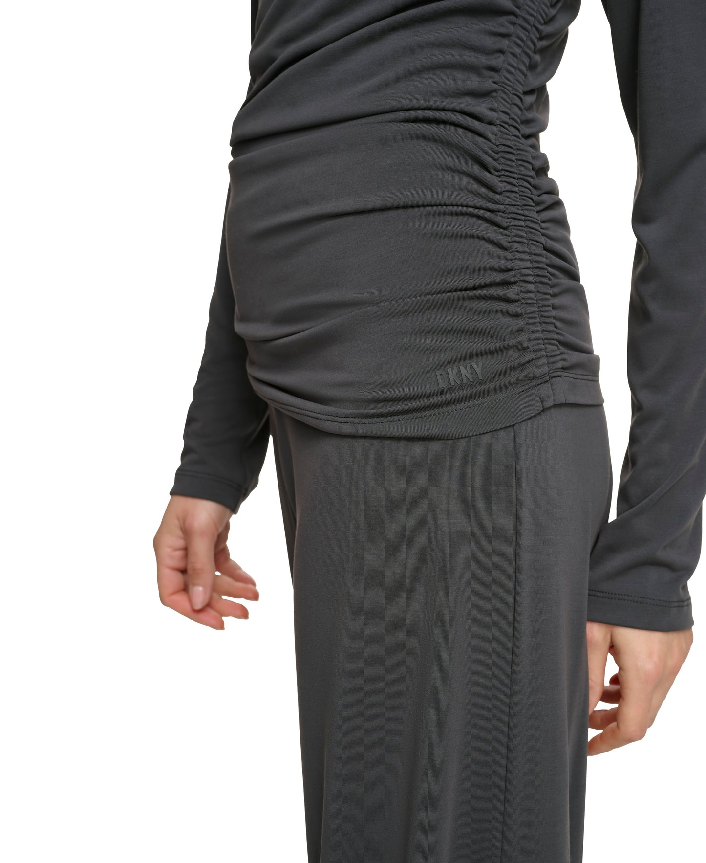 بلوزة بأكمام طويلة مع كشكشة جانبية 