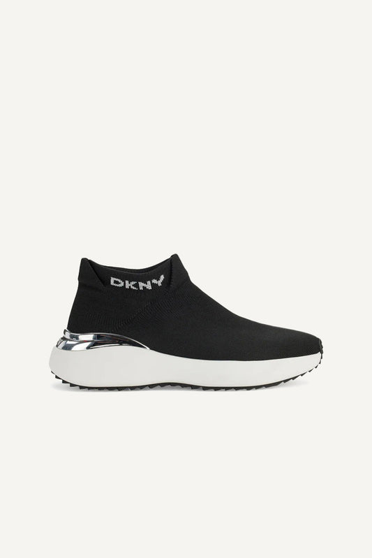 ZHAVIA SLIP ON SNEAKERS